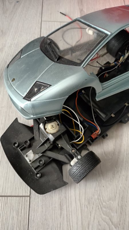 Súčiastky na auto - fotka 3